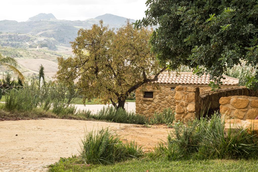 Willa Agriturismo Feudo Muxarello Aragona Zewnętrze zdjęcie